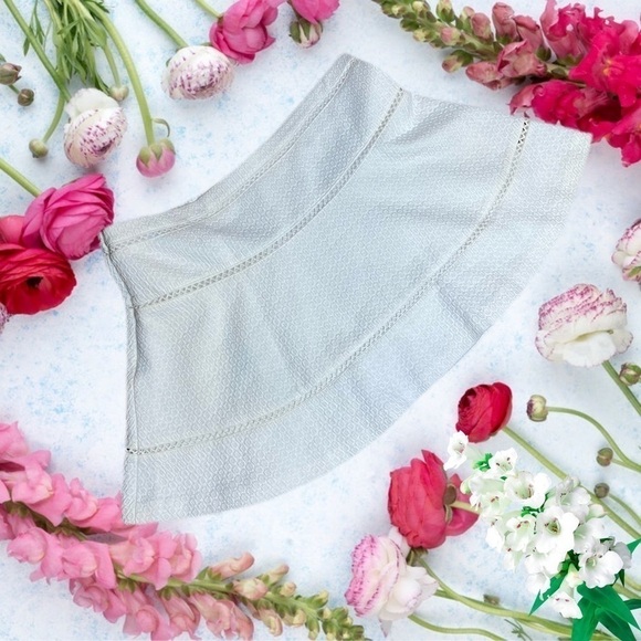 Banana Republic White Jacquard Flare Skirt - Picture 2 of 8